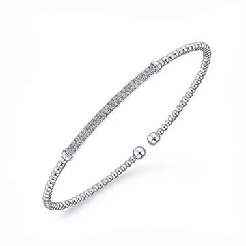 Bujukan Pave Diamond Bar Bracelet in white gold: elegant beaded design with sparkling pave diamonds.
