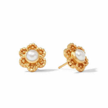 Gold flower-shaped stud earrings with pearl center.
