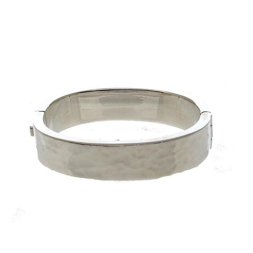 Silver hammered hinged bangle bracelet
